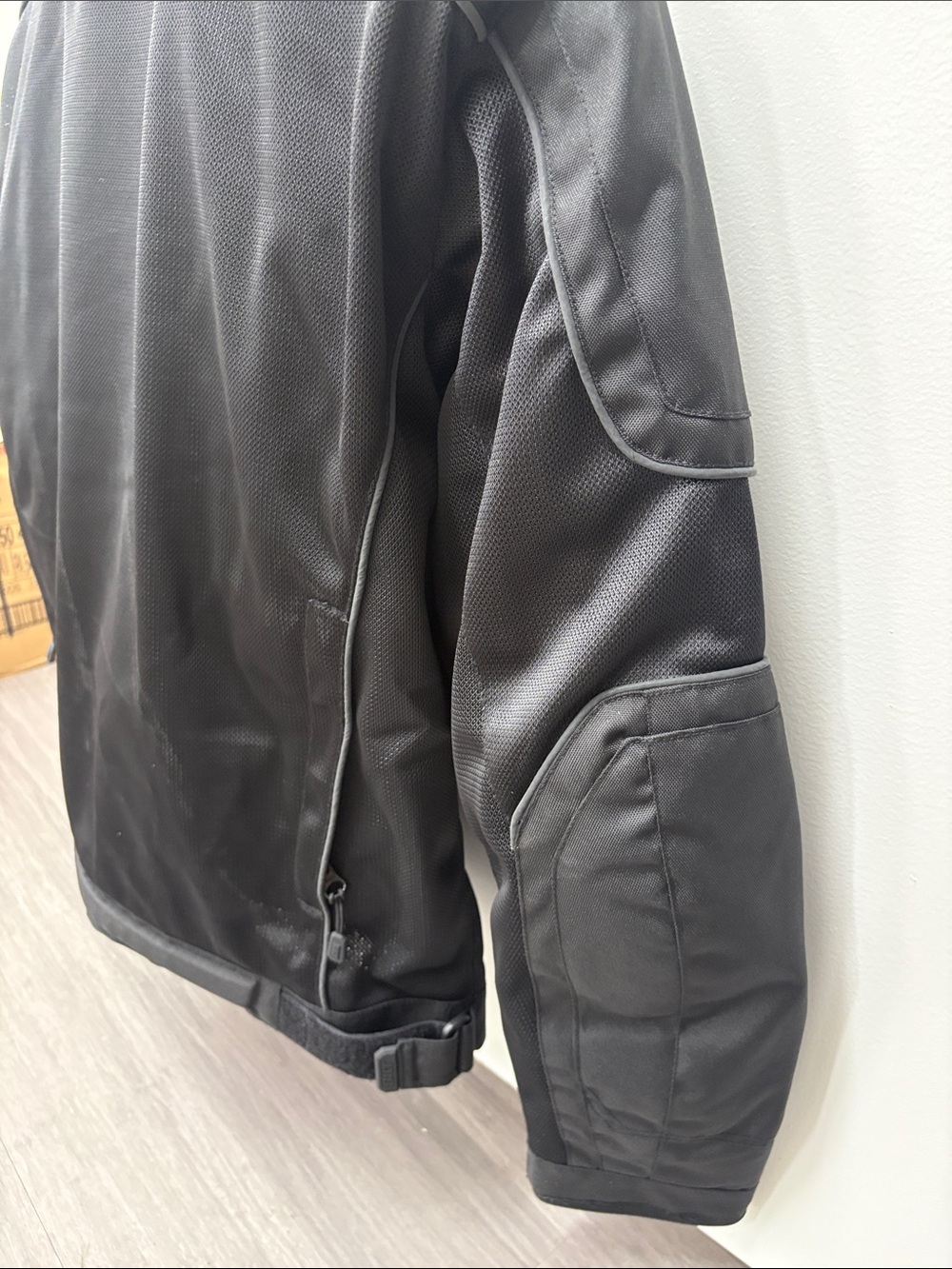 BILT Men's Black Performance Riding Jacket - Picture 6 of 7